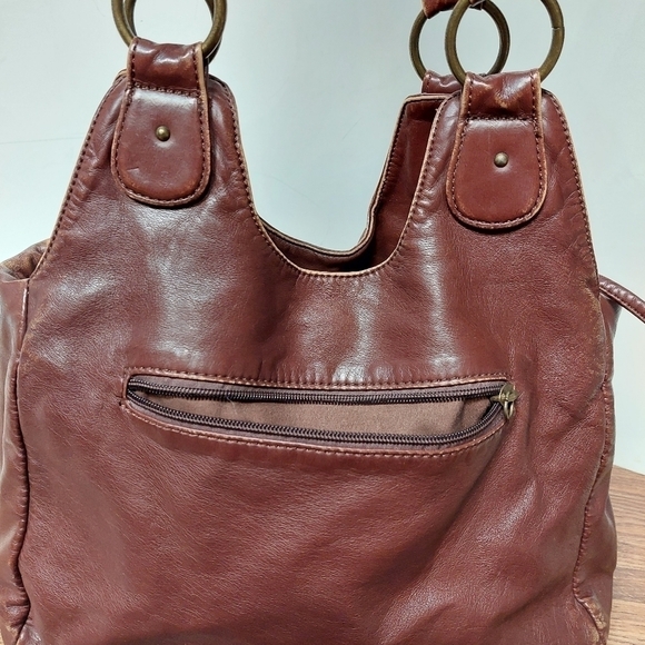 Bentley Leathers "Cargo" Shoulder Bag - Picture 7 of 16